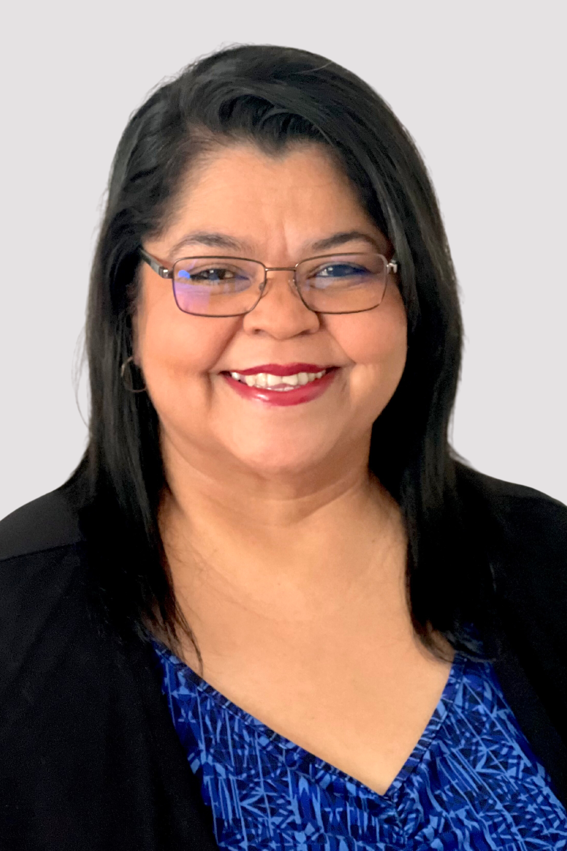 headshot of flor vasquez